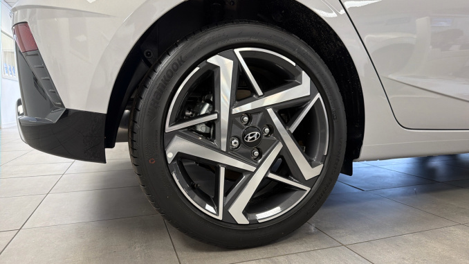 Hyundai i20 1.0T GDi 90 Tech Line 5dr Petrol Hatchback - Image 7